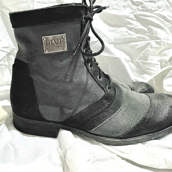 Black and gray suede boots, size 42 (9us). - Picture 2 of 5
